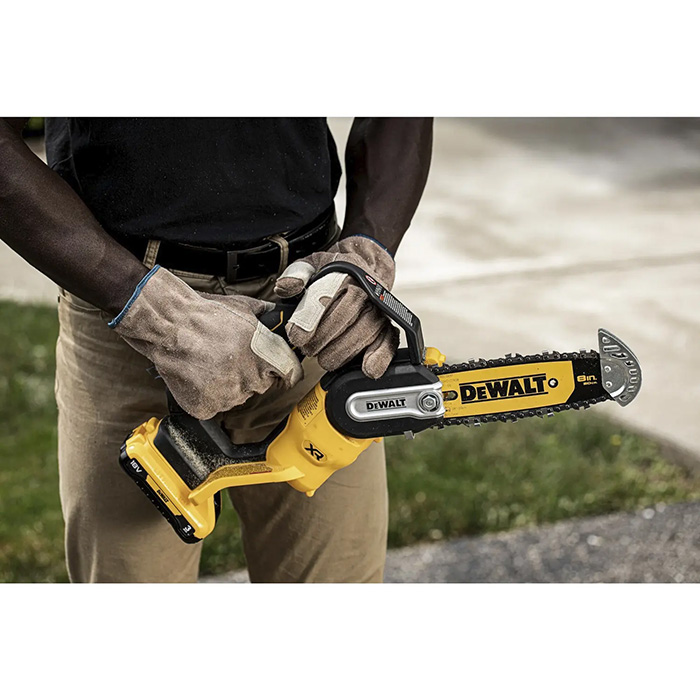 Міні-пилка ланцюгова акумуляторна DeWALT DCMPS520N - фото #4